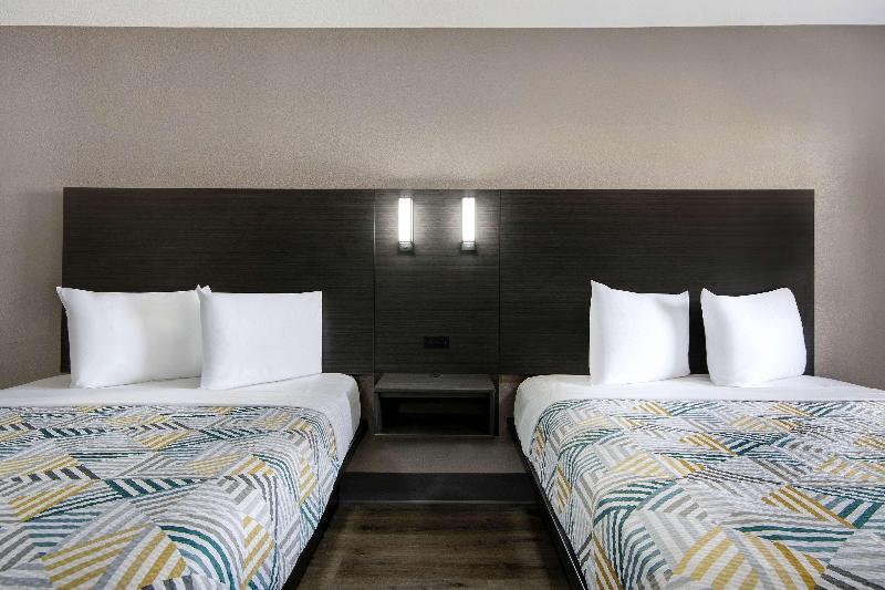 Motel 6 San Antonio Nw Medical Center - Image 4