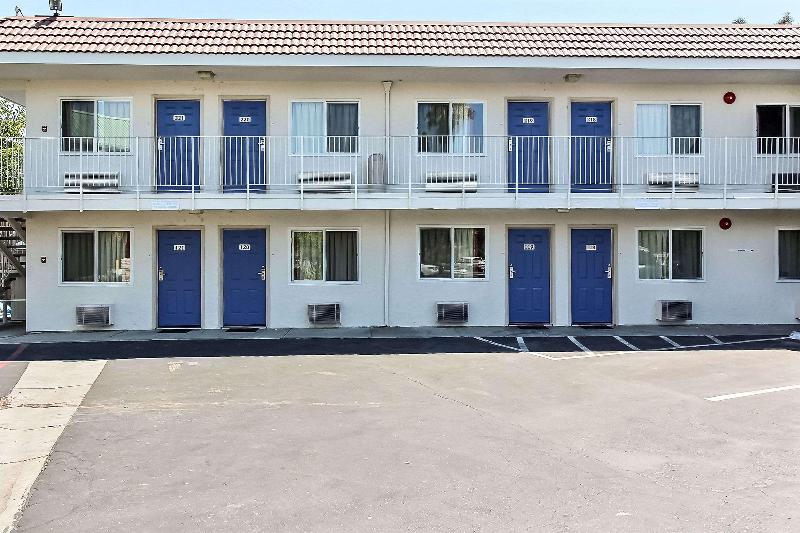 Motel 6 San Jose Campbell image