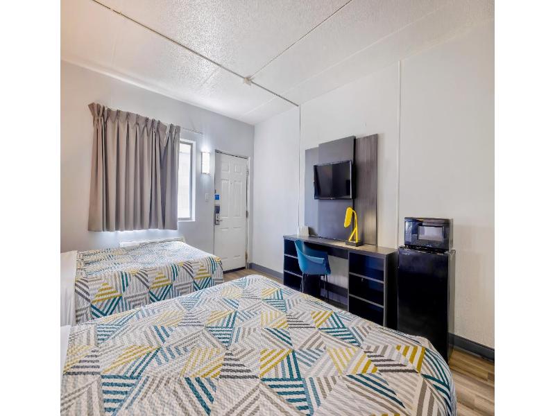 Motel 6 Villa Park, Il - Chicago West image
