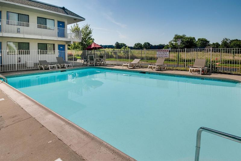 MOTEL 6 KANSAS CITY SOUTHWEST LENEXA