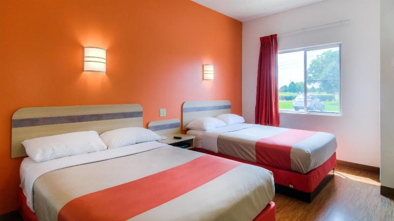 Motel 6 Owensboro image