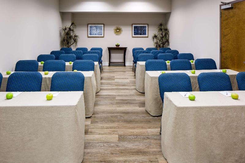 Watt Hotel Rahway Tapestry Collection By Hilton image