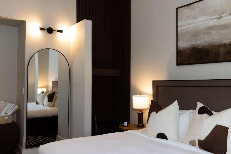 Watt Hotel Rahway Tapestry Collection By Hilton image