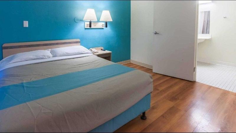 Motel 6 Green River Ut image