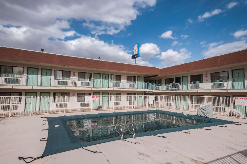Motel 6 Green River Ut image