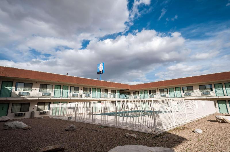 Motel 6 Green River Ut image