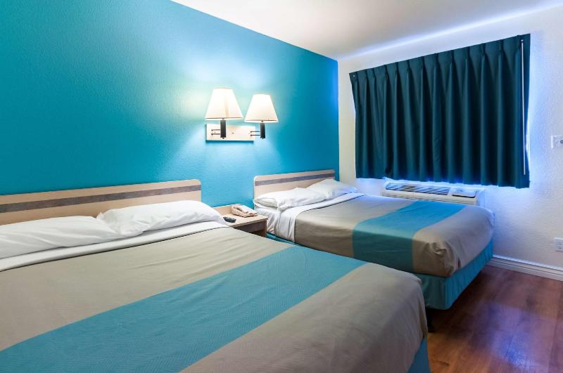 Motel 6 Green River Ut image