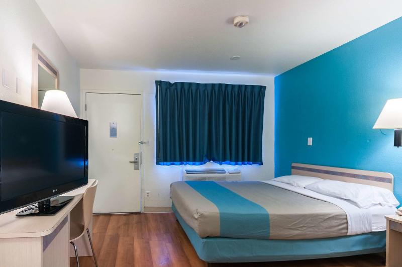 Motel 6 Green River Ut image