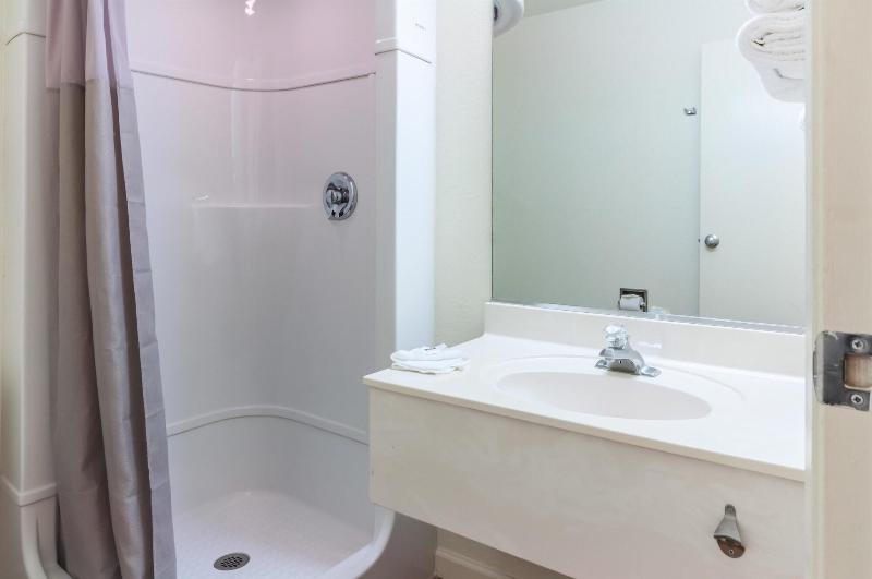 Motel 6 Green River Ut image