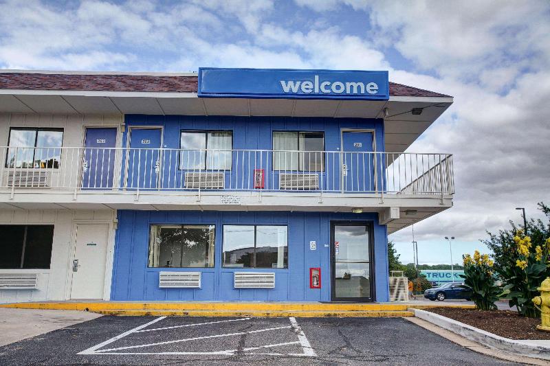 Motel 6 Elkton, MD image