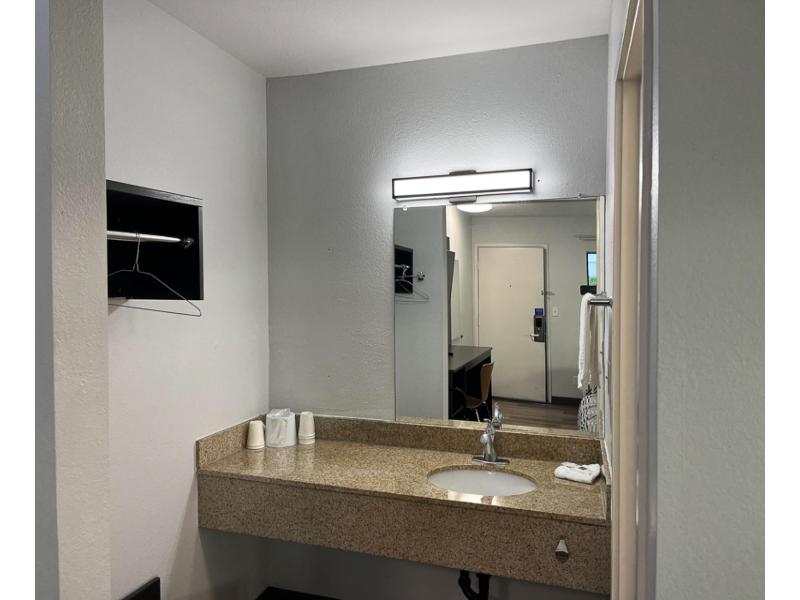 Motel 6 Elkton, MD image