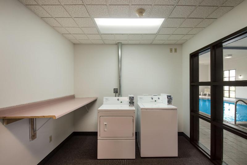 Motel 6 Rothschild image