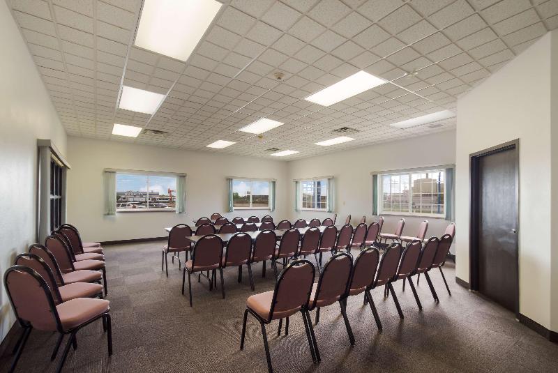 Motel 6 Rothschild image