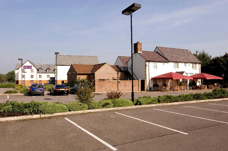 Premier Inn Gloucester - Barnwood