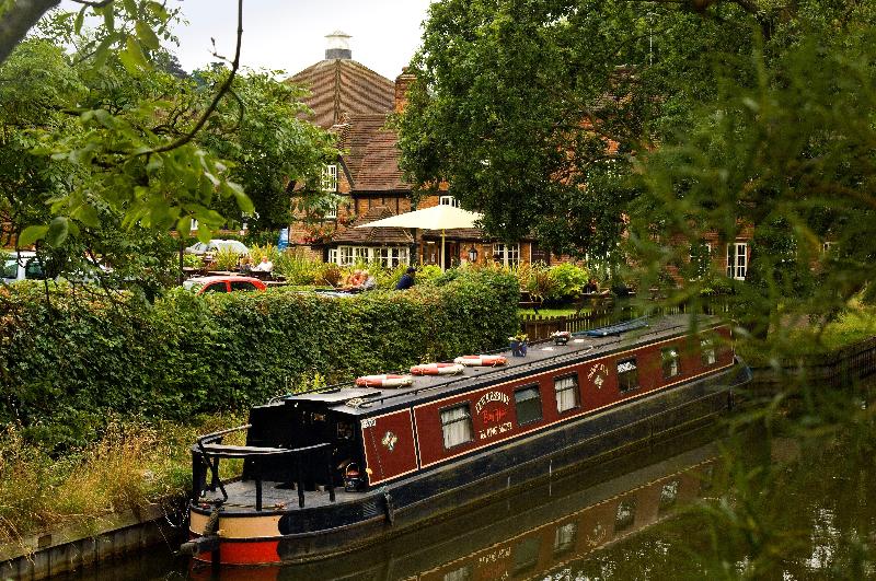 Premier Inn Woking West - A324