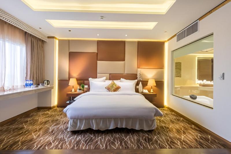 Luxus Grand Hotel image