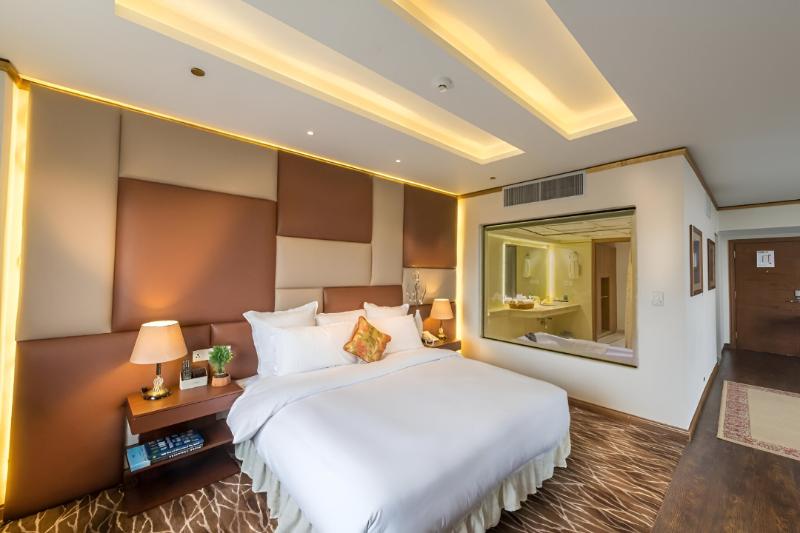 Luxus Grand Hotel image