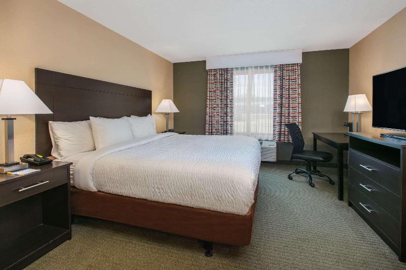 Days Inn & Suites By Wyndham Florence Jackson Area image