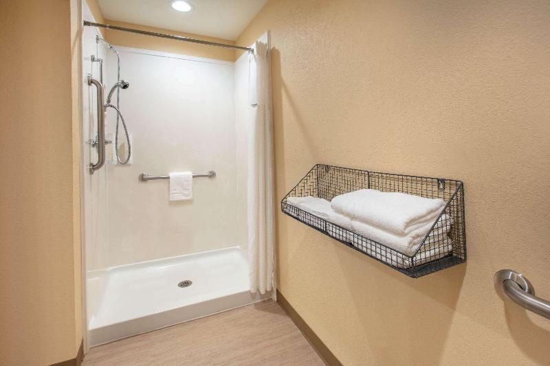 Days Inn & Suites By Wyndham Florence Jackson Area image