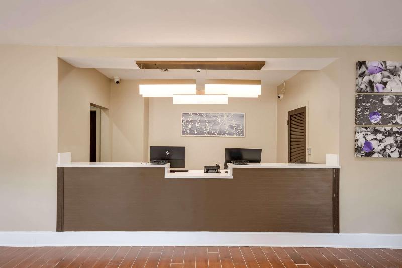 Sleep Inn & Suites Niceville - Destin image