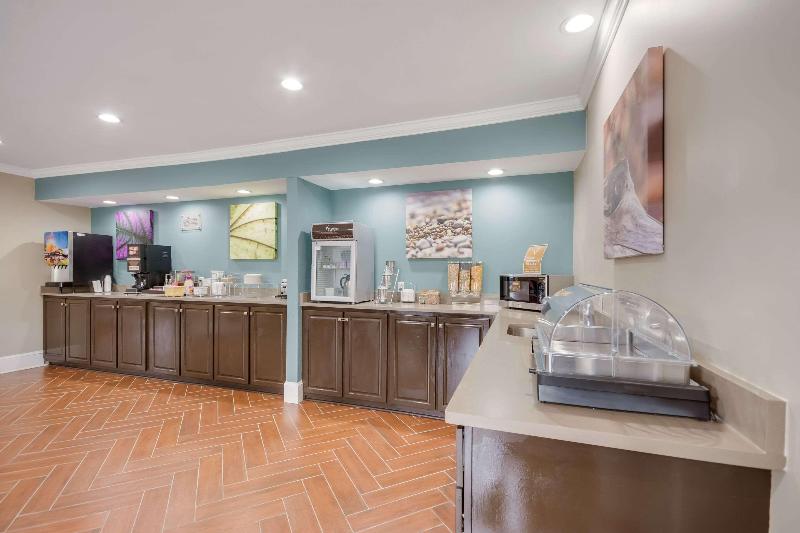 Sleep Inn & Suites Niceville - Destin image