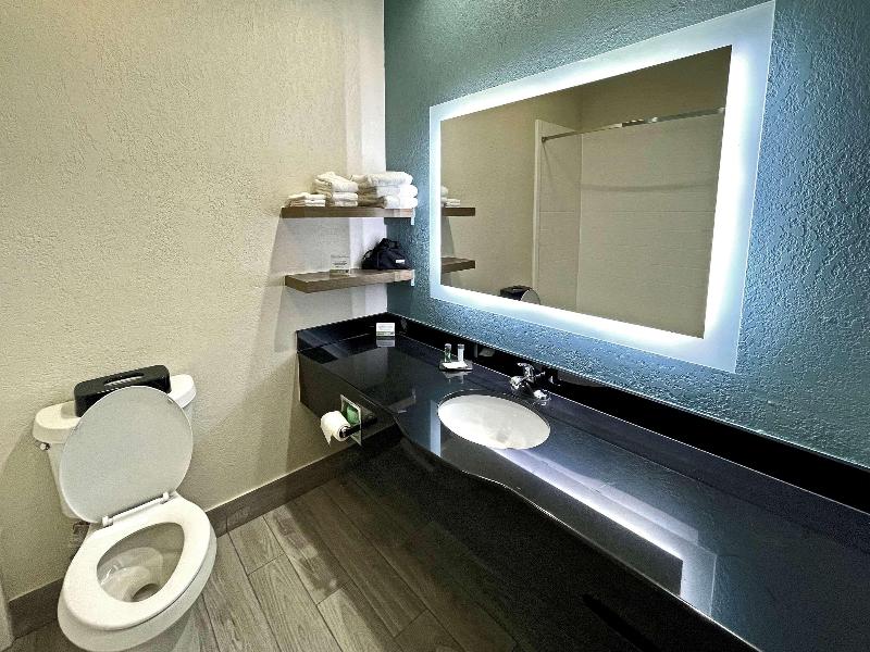 Sleep Inn & Suites Niceville - Destin image