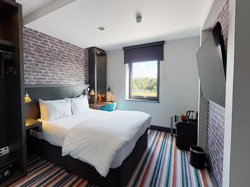 Village Hotel Aberdeen image
