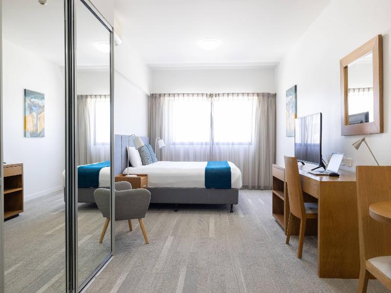 1 King Bed, Efficiency, Nonsmoking