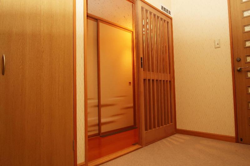 Otaru Ekimae Guest House Ito image
