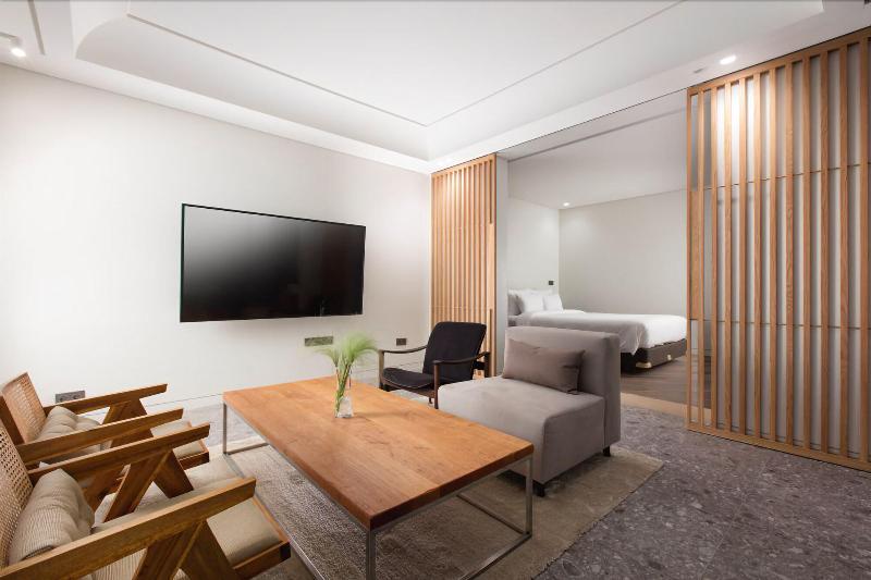 Sr Suites Bundang image