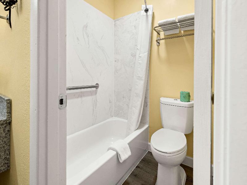 Rodeway Inn Oxford image