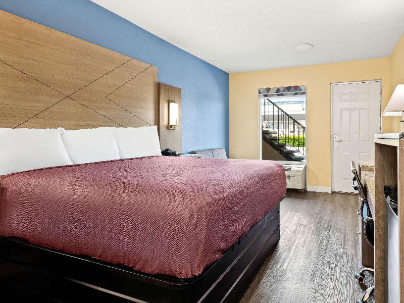 Rodeway Inn Oxford image