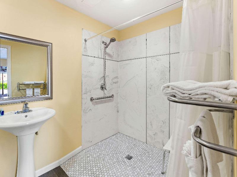 Rodeway Inn Oxford image