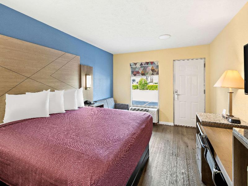 Rodeway Inn Oxford image