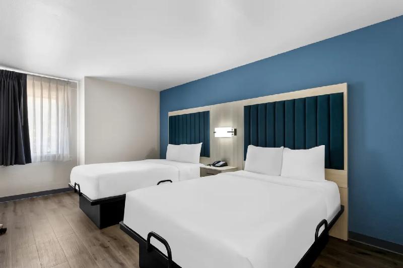 Park Inn by Radisson San Antonio - Image 8