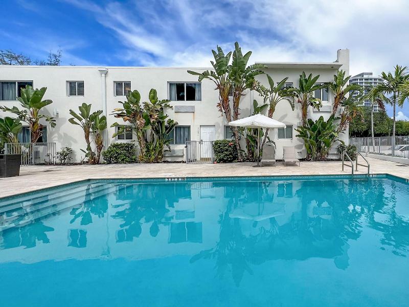 Tranquilo A North Beach Village Resort Hotel image