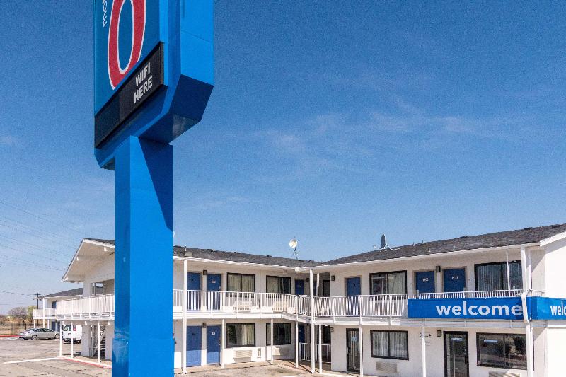Motel 6 Ft Worth North image