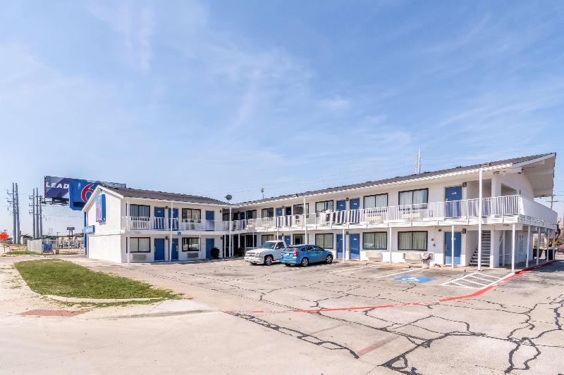 Motel 6 Ft Worth North image