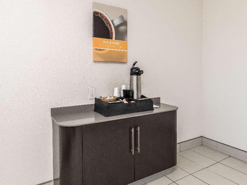 Motel 6 Ft Worth North image
