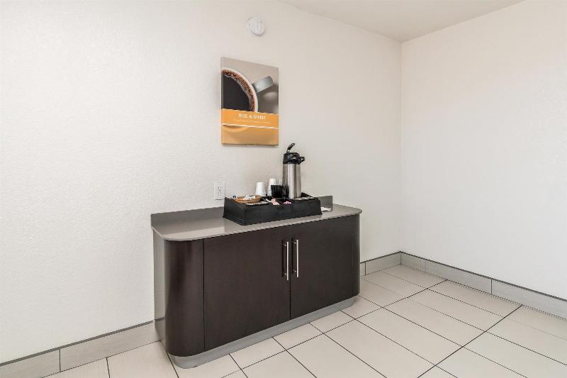 Motel 6 Ft Worth North image