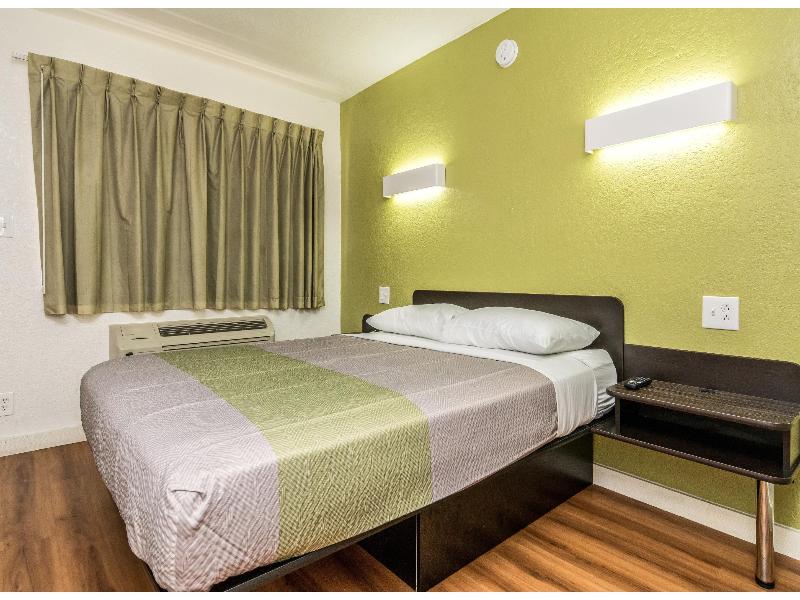 Motel 6 Fort Worth, TX - North GA image