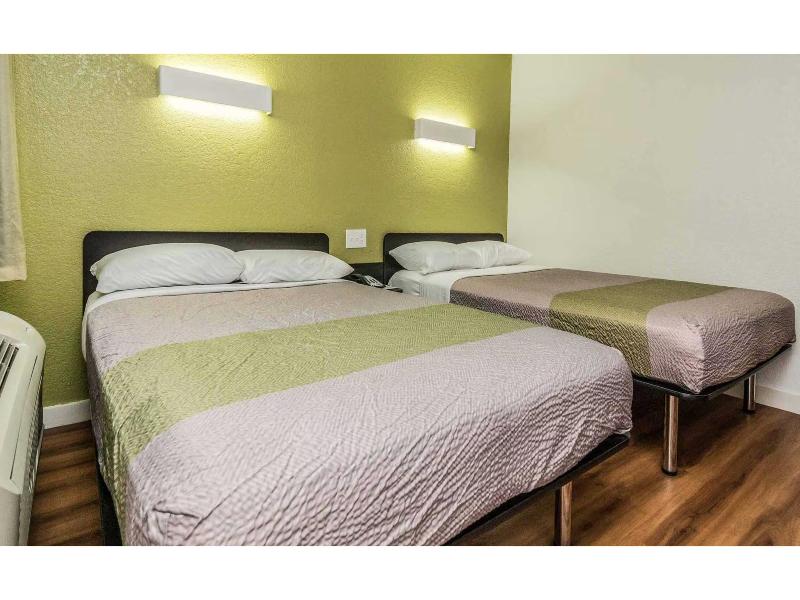 Motel 6 Fort Worth, TX - North GA image
