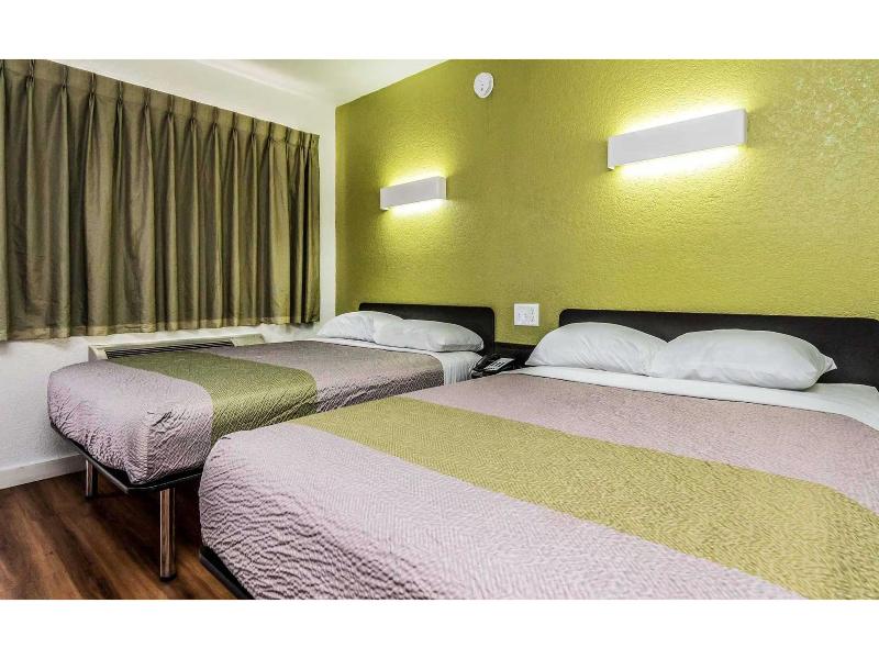 Motel 6 Fort Worth, TX - North GA image