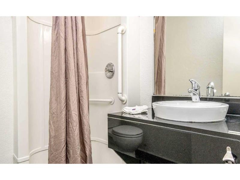 Motel 6 Fort Worth, TX - North GA image
