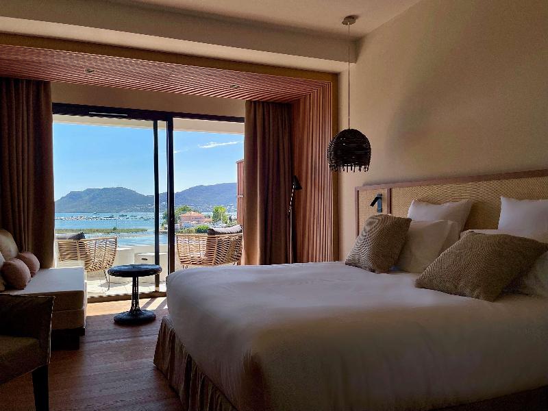 Golden Tulip Porto Vecchio image
