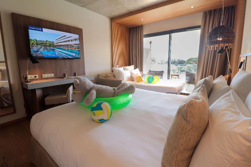 Golden Tulip Porto Vecchio image