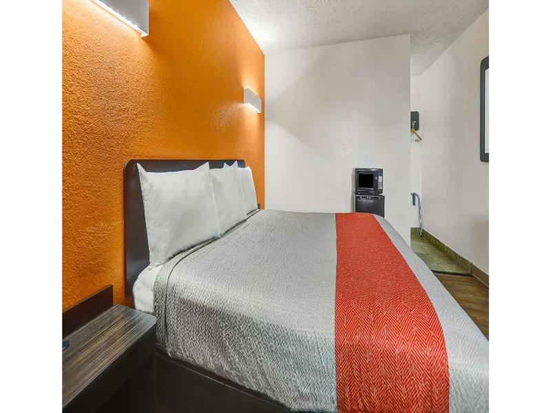 Motel 6 Clovis, Nm image