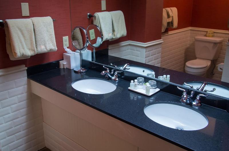Fitger S Inn image