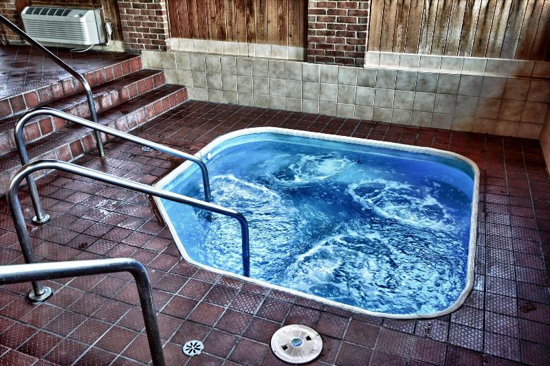 Christopher Inn And Suites image