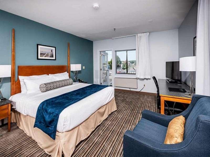 Rockland Harbor Hotel image